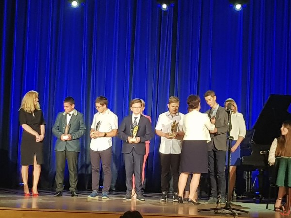 laureaci_2019_1