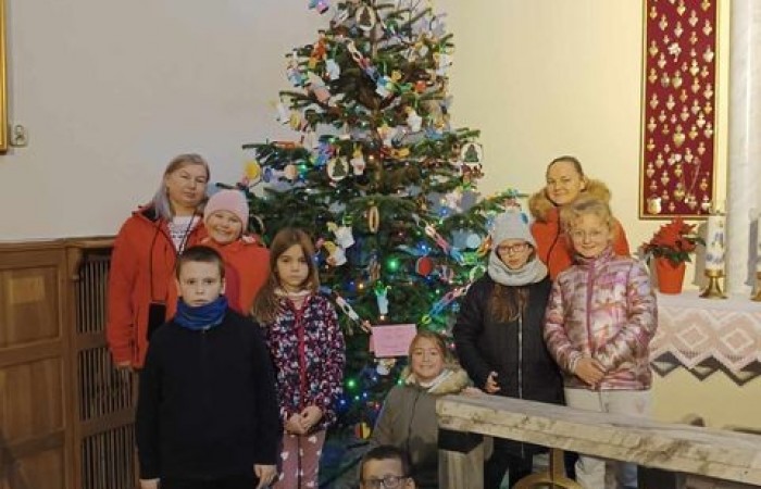 dekorowanie-choinki_2023_04