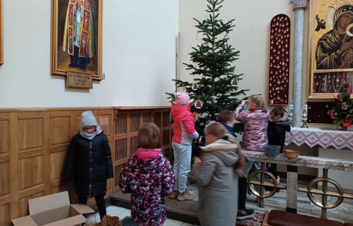 dekorowanie-choinki_2023_06