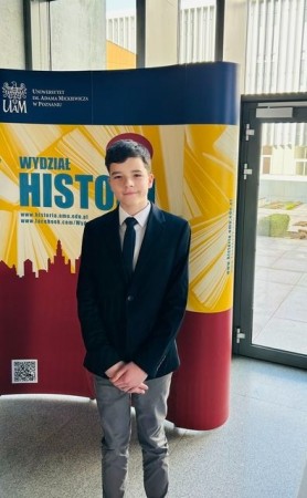 Dominik-Stec_Laureat_Olimpiady_Historycznej_05