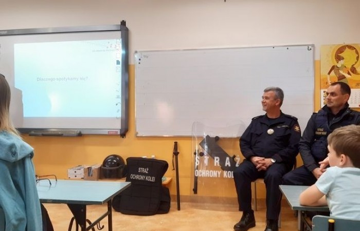 bezpieczny_przejazd_dla_uczniow_02