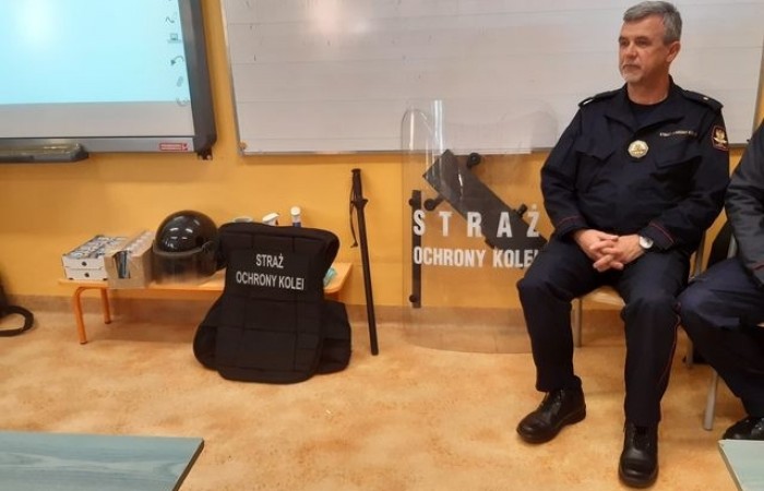 bezpieczny_przejazd_dla_uczniow_03