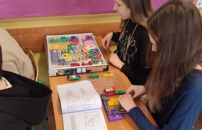 lekcja_fizyki_kl_8_03