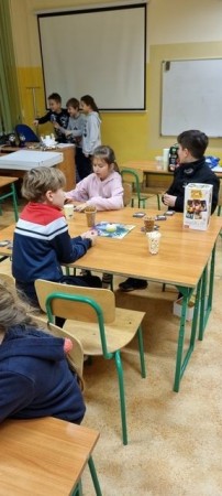 WIECZÓR ZABAW I GIER PLANSZOWYCH KLASY 3B