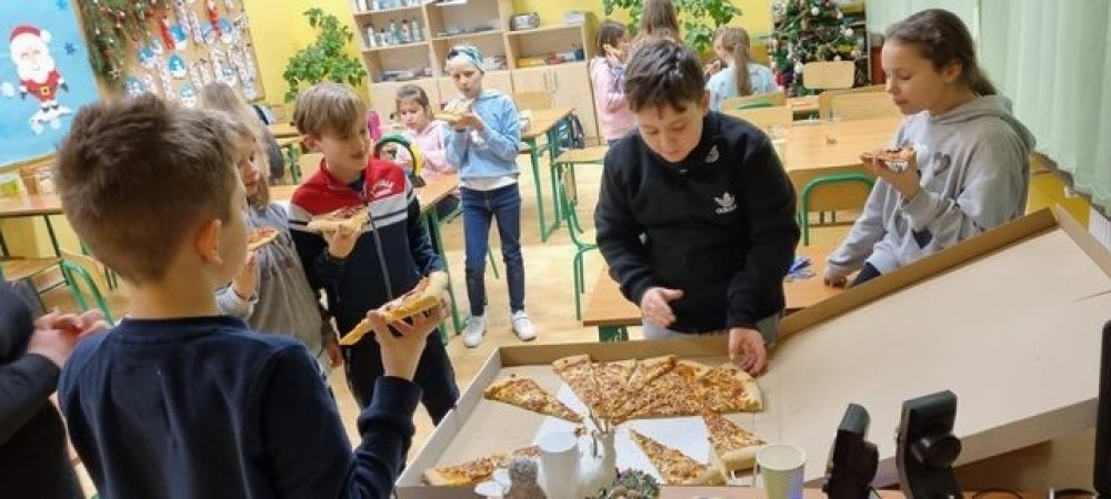 WIECZÓR ZABAW I GIER PLANSZOWYCH KLASY 3B_06