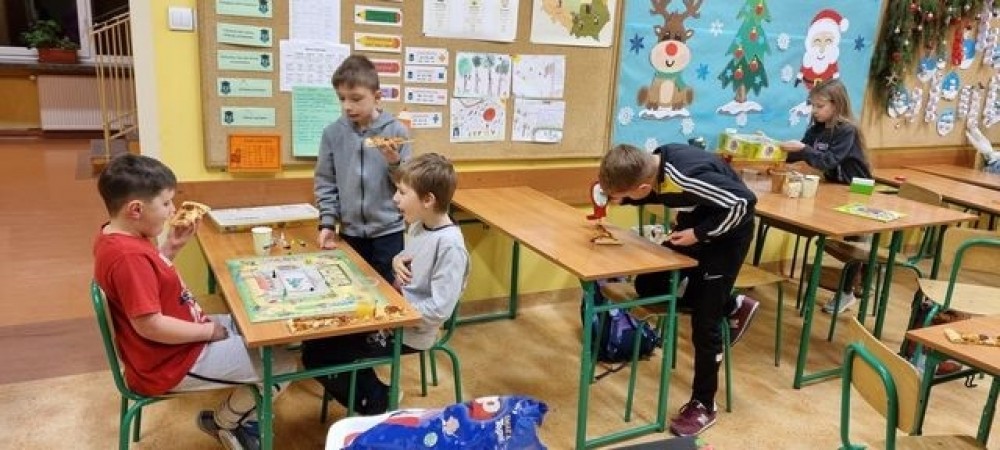 WIECZÓR ZABAW I GIER PLANSZOWYCH KLASY 3B_07