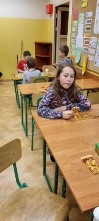 WIECZÓR ZABAW I GIER PLANSZOWYCH KLASY 3B_10