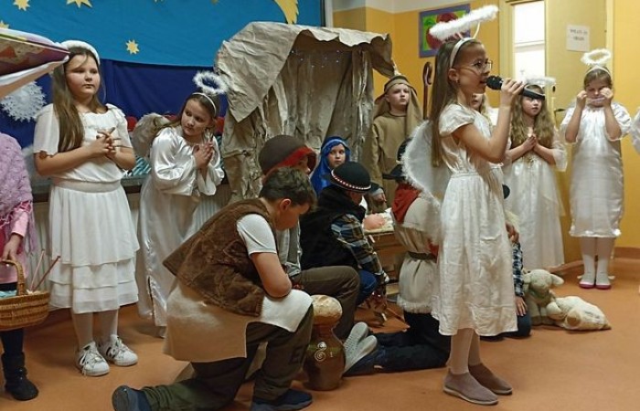 ŚWIĘTO BABCI I DZIADKA W 3A_03