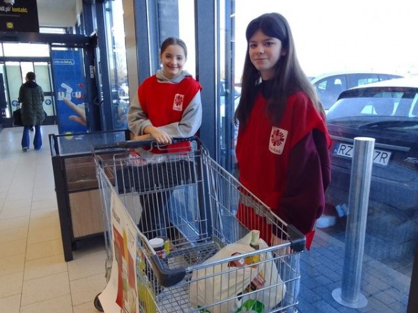 CARITAS_ZBIORKA_ZYWNOSCI_2023_04