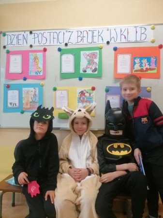 1b_dzien_postaci_z_bajek_2023_10
