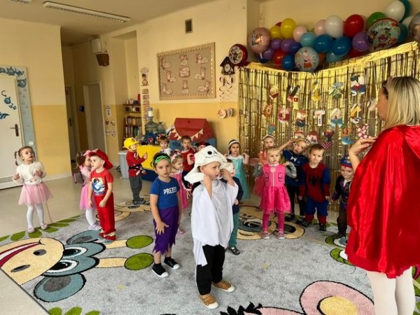 DZIEN_POSTACI_Z_BAJEK_przedszk_2023_08