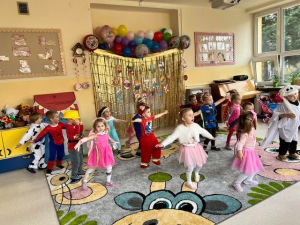 DZIEN_POSTACI_Z_BAJEK_przedszk_2023_09